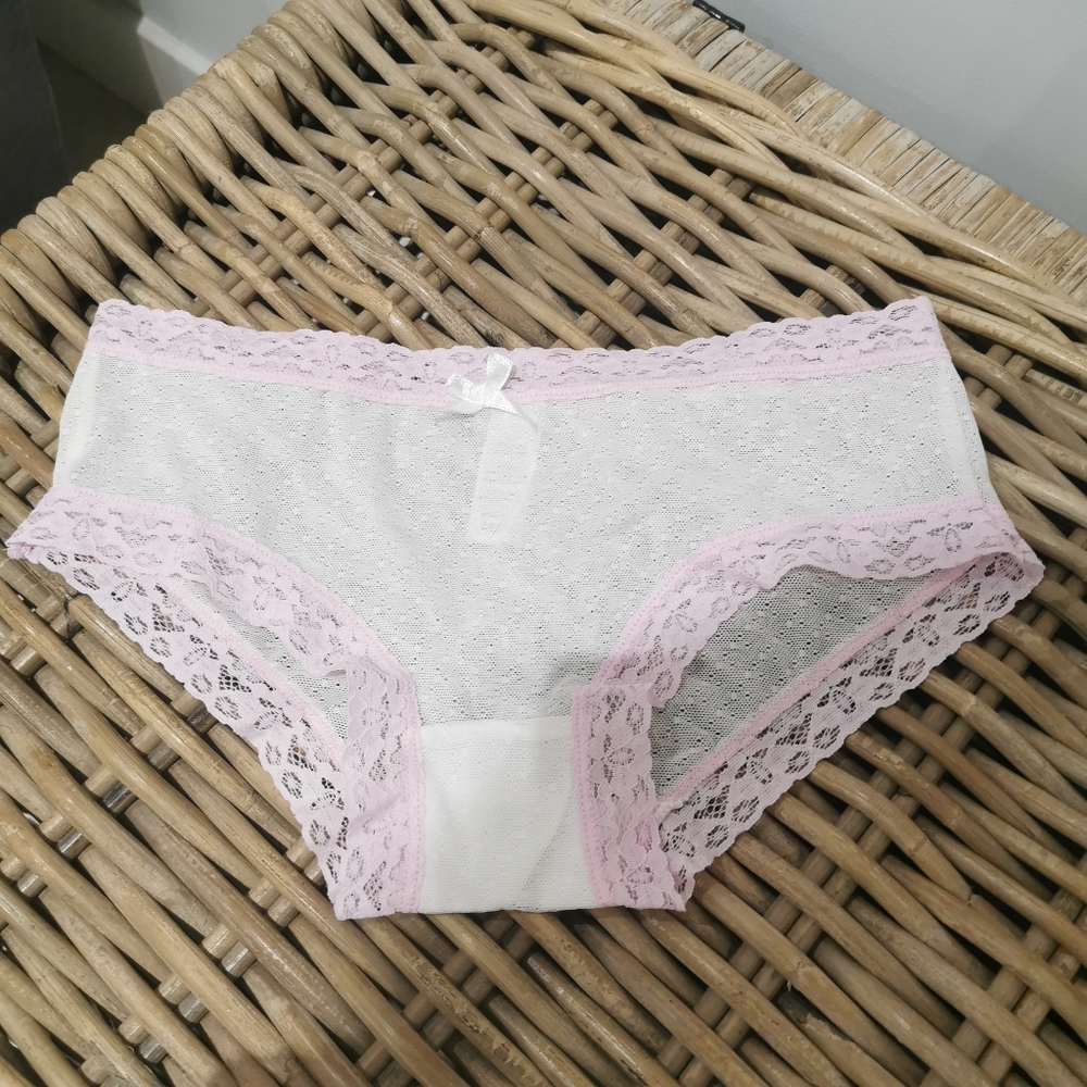 🍀3/$30 New white lace underwear panties